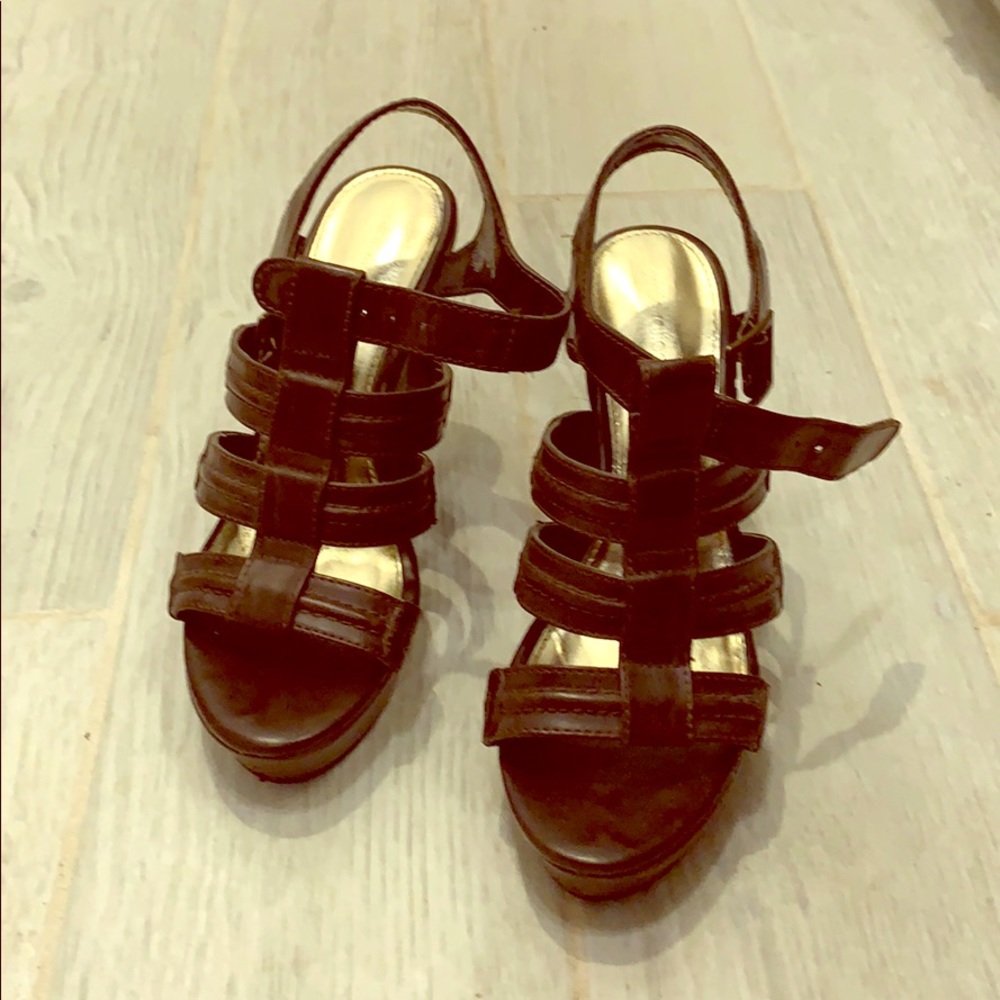 Brown wedges